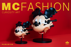 Mc Fashion - Paradise - Preorder: A pair of cartoon character figurines in resin, medium and large sizes.