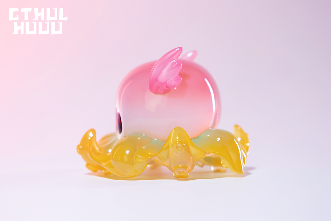 WeArtDoing x Mr.DK Cthulhuuu-Pink, a limited edition resin toy, 5x5x9cm, available for preorder.