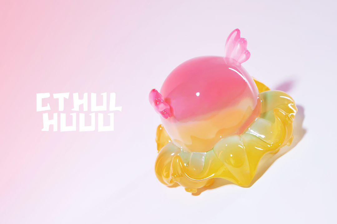 Limited edition WeArtDoing x Mr.DK Cthulhuuu-Pink, 5cm x 9cm resin art toy, preorder for late July 2024.