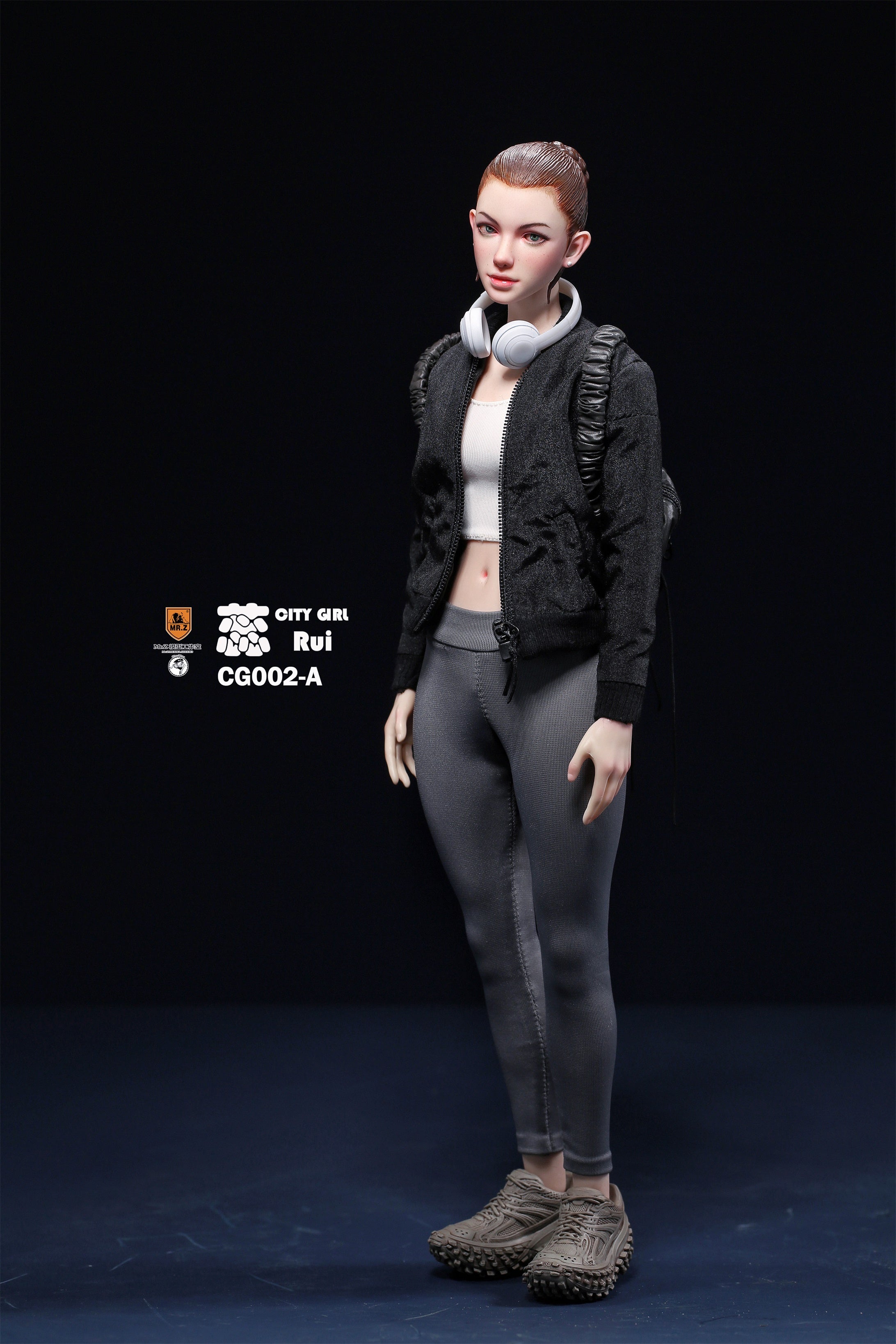 City Series (1/6 scale) City girl-Rui figure featuring movable eyes, seamless body, black jacket, yoga pants, and white headphones. Preorder for December 2025.