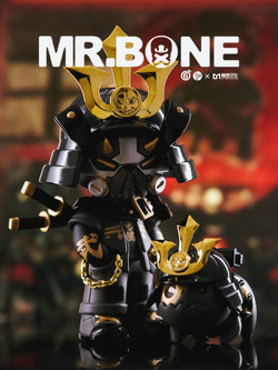 MR.BONE Blind Box Wild One Series action figure featuring gold and black armor, standing 12cm tall, reflecting Strangecat Toys' unique art toy collection.