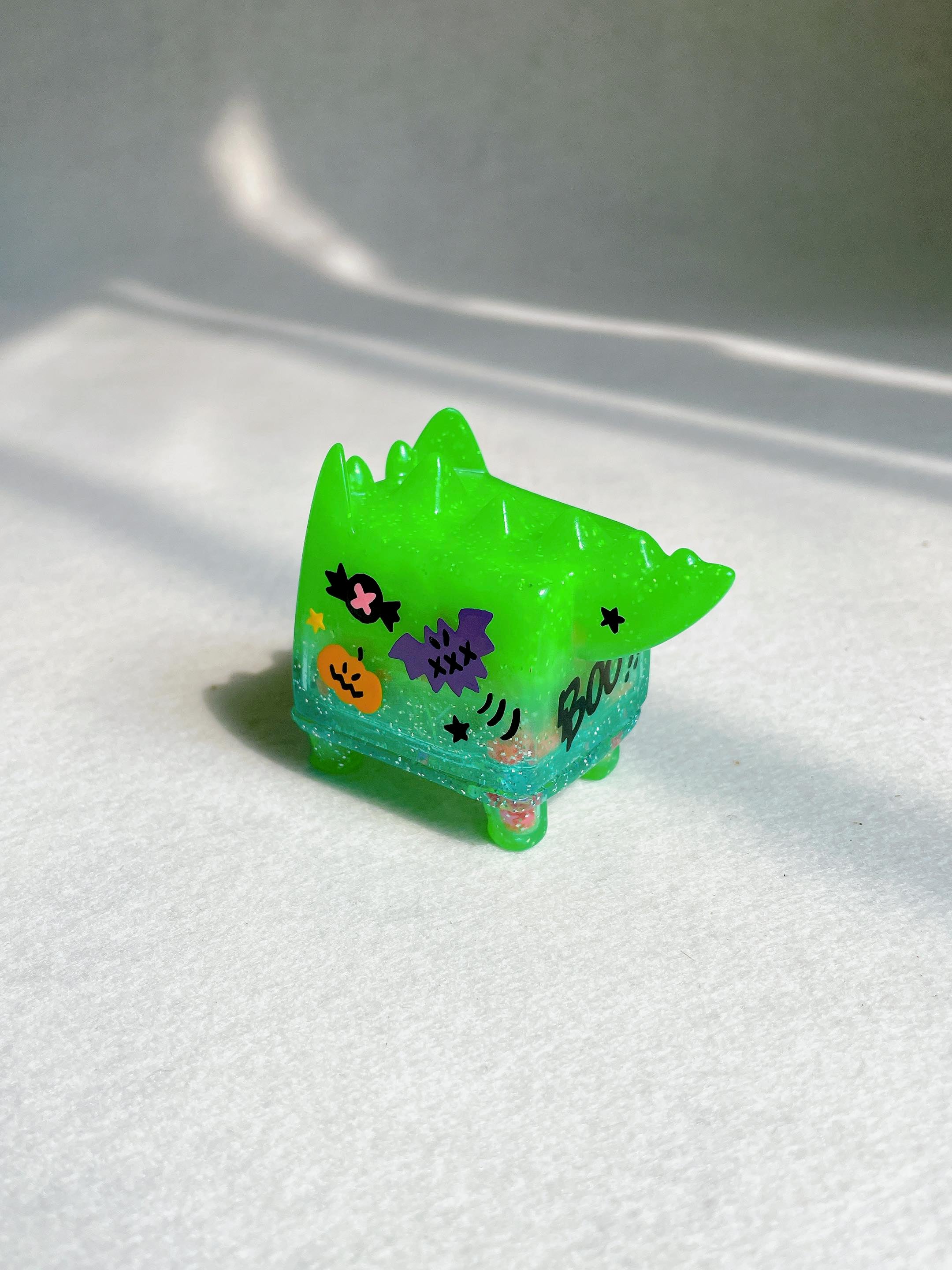 Dino Cat - Spooky by Rato Kim