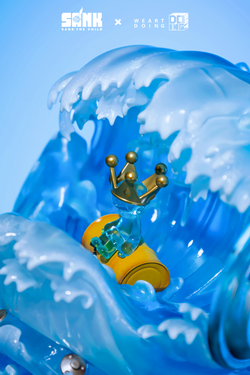 Alt text: Resin toy Sank-Nuclear Sea-Blues with crown on barrel, preorder for Oct 2024, limited to 199 sets.