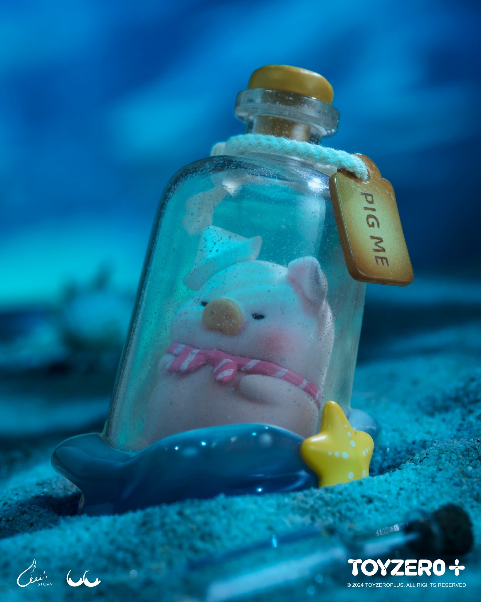 A small pig toy in a bottle, part of LuLu the Piggy - Ocean Blind Box Series from Strangecat Toys. Preorder for July 2024. Contains 8 blind boxes with 8 styles, including special editions. Materials: PVC/Flocking/ABS/Paper.