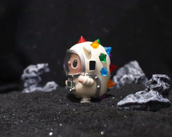 Space Hogkey colorful ver., a 9cm resin toy figurine in a space suit, part of Strangecat Toys' unique blind box and art toy collection.