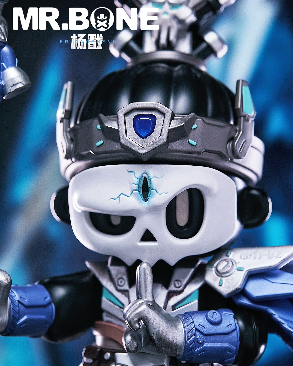 MR.BONE YANGJIAN Limited Edition toy figure, featuring a skull face, blue eye, and helmet. Preorder for April 2025. 9 inches tall, limited to 400 pieces.