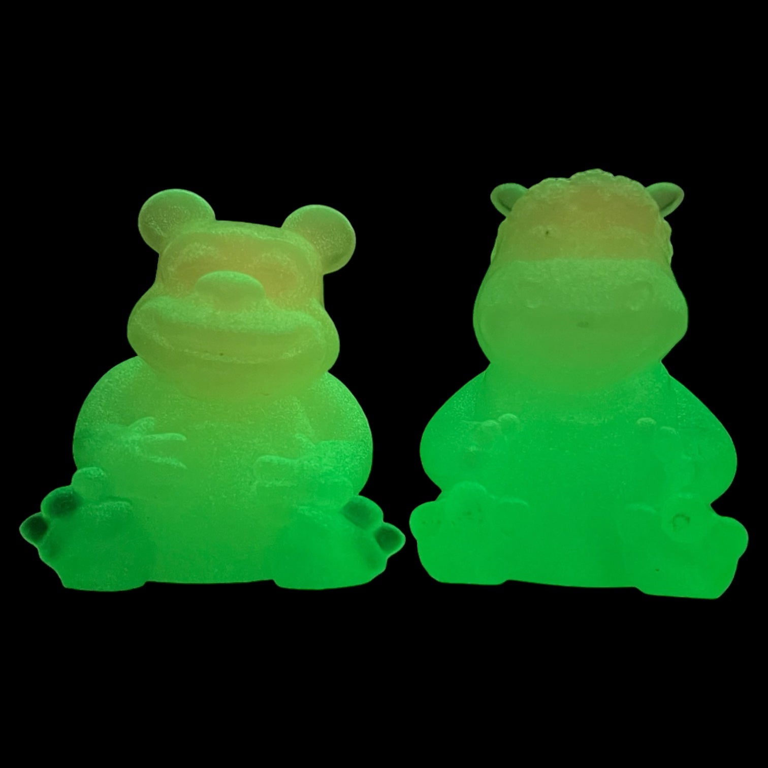 High Spirits - Gumbearto and Hippie Pam Set Green and white/red glow by Fett Up Toys, solid resin figurines, 2.75 inches tall.