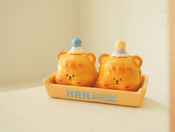 Hanhan egg puffs by Unknown Island - Preorder. Resin bear-shaped salt and pepper shakers, 9 * 5.5 * 6CM.