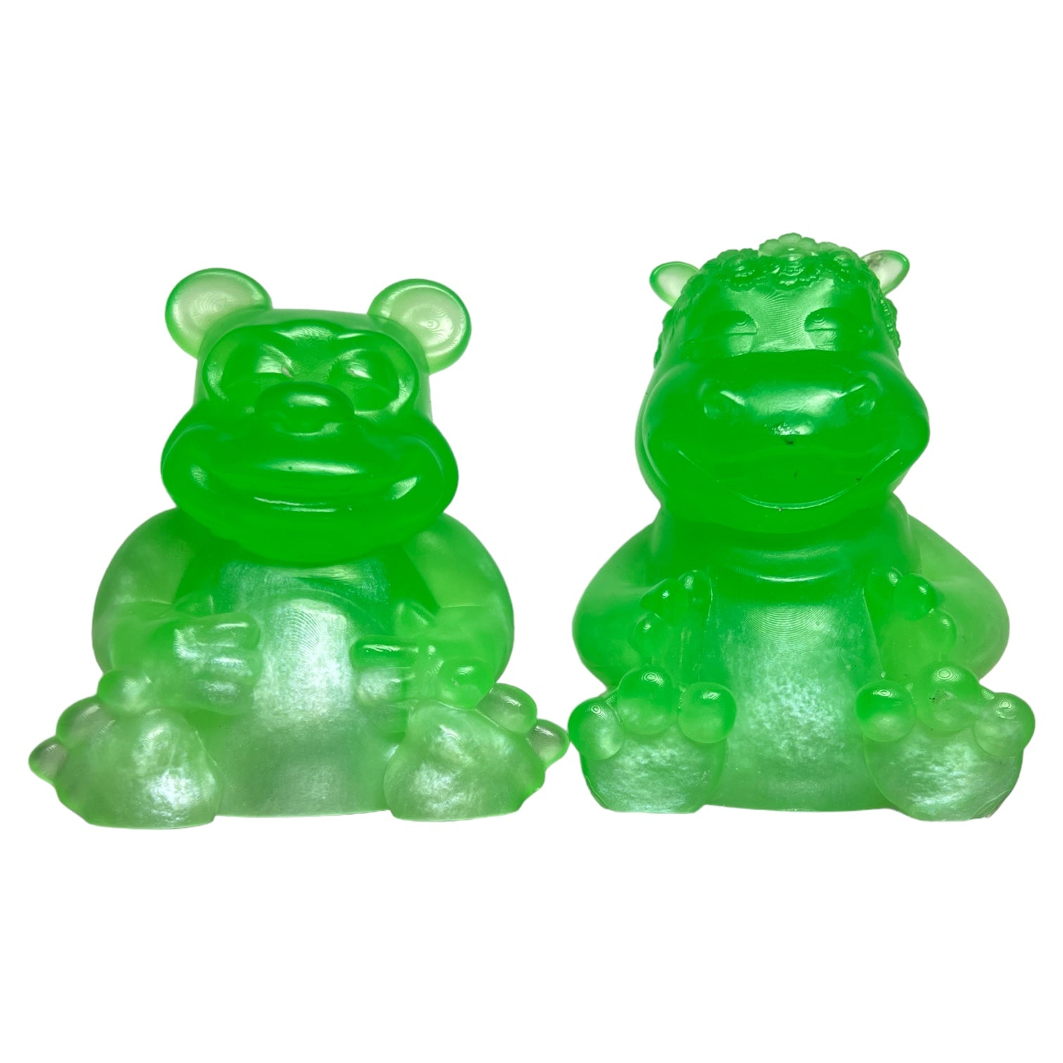 High Spirits - Gumbearto and Hippie Pam Set by Fett Up Toys features two green resin animal figures, each 2.75 inches tall.