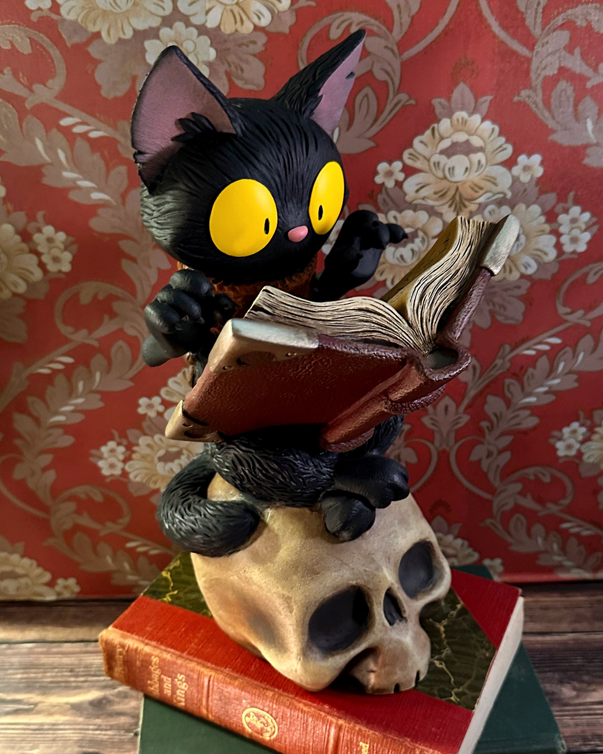 Whispers Through The Keyhole - Skullkitty Lamp by Saint Monday