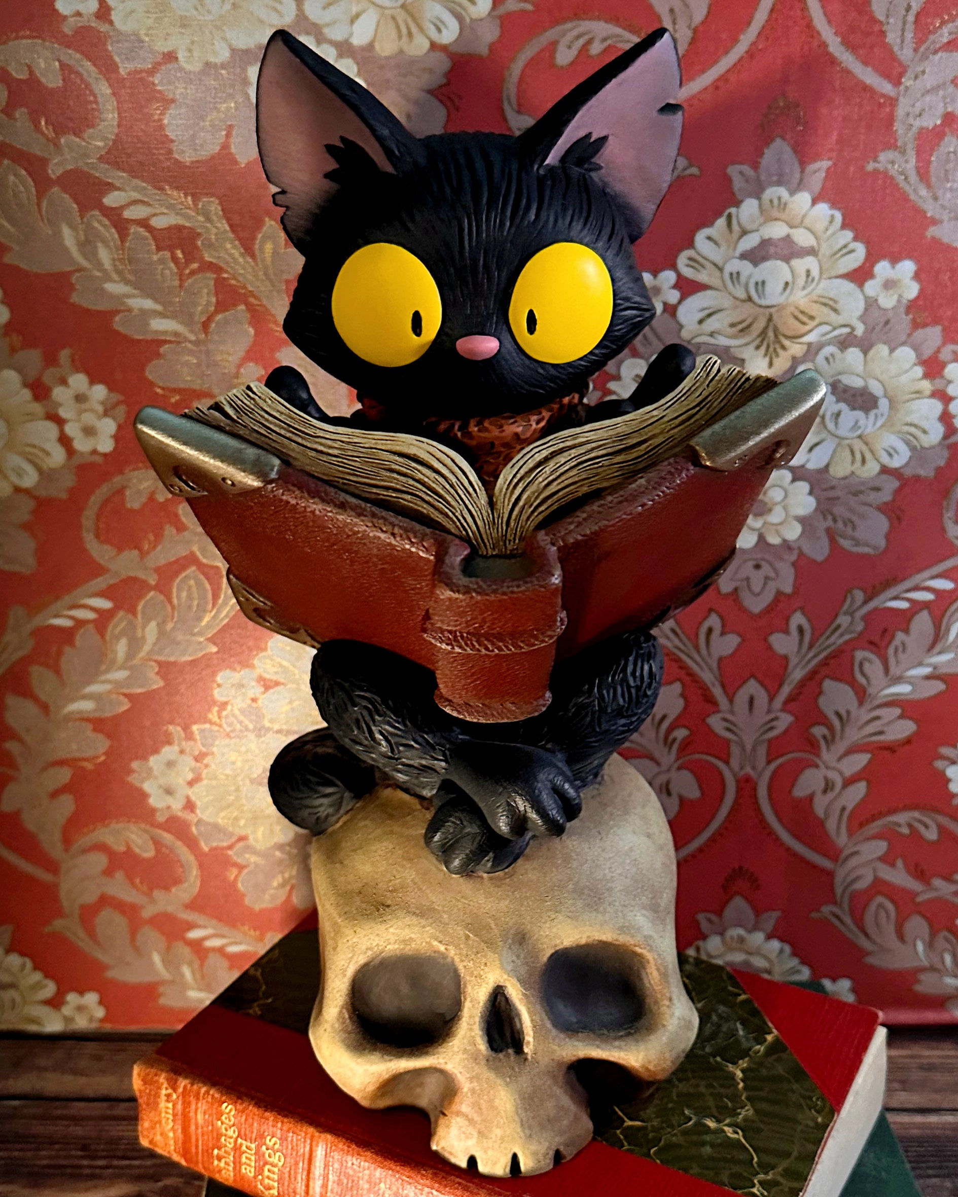 Whispers Through The Keyhole - Skullkitty Lamp by Saint Monday