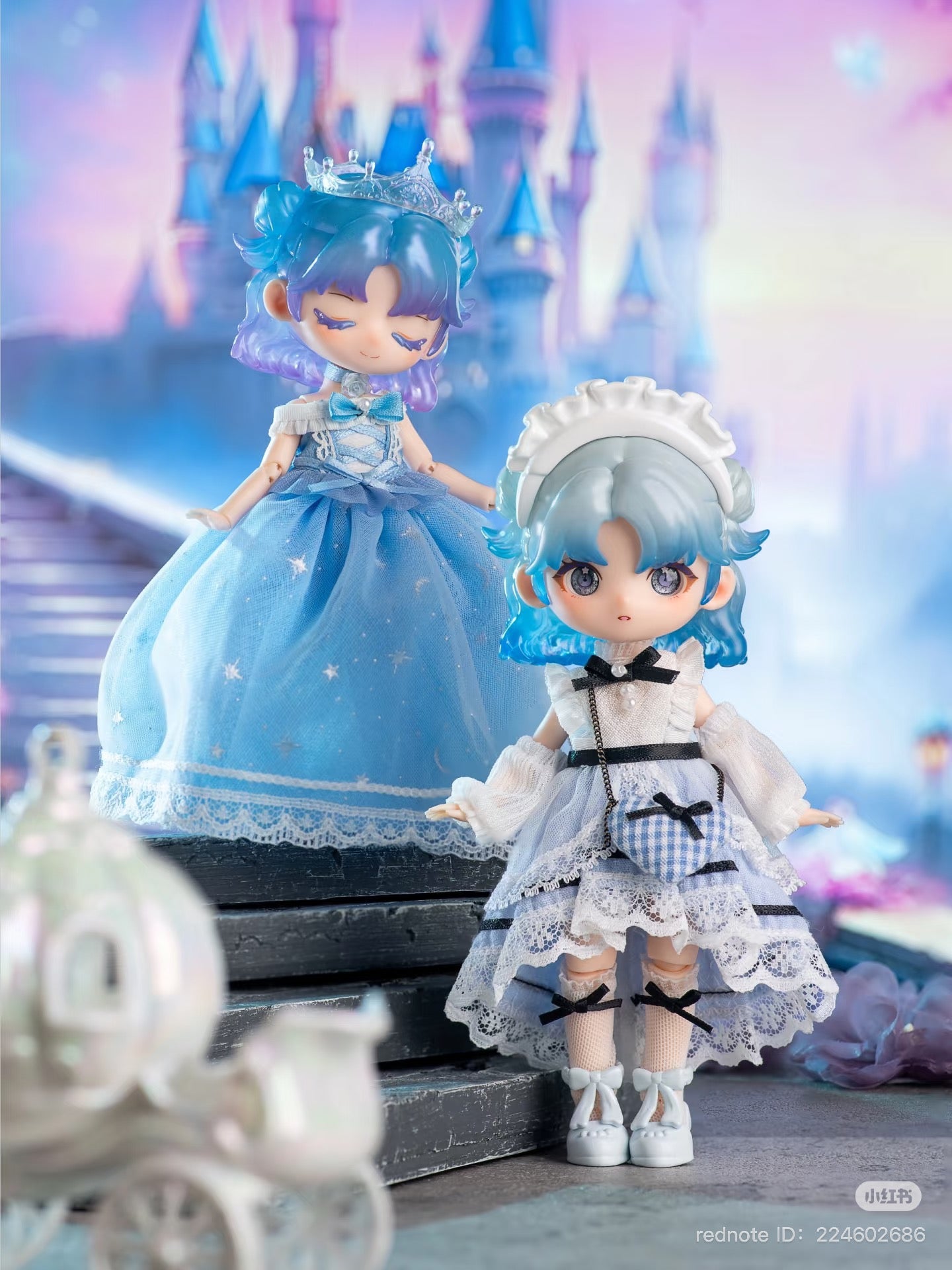 LIRORO Liloro's Fairy Tale House BJD Figure Series featuring two dolls in dresses on stairs, highlighting their intricate figurine design.