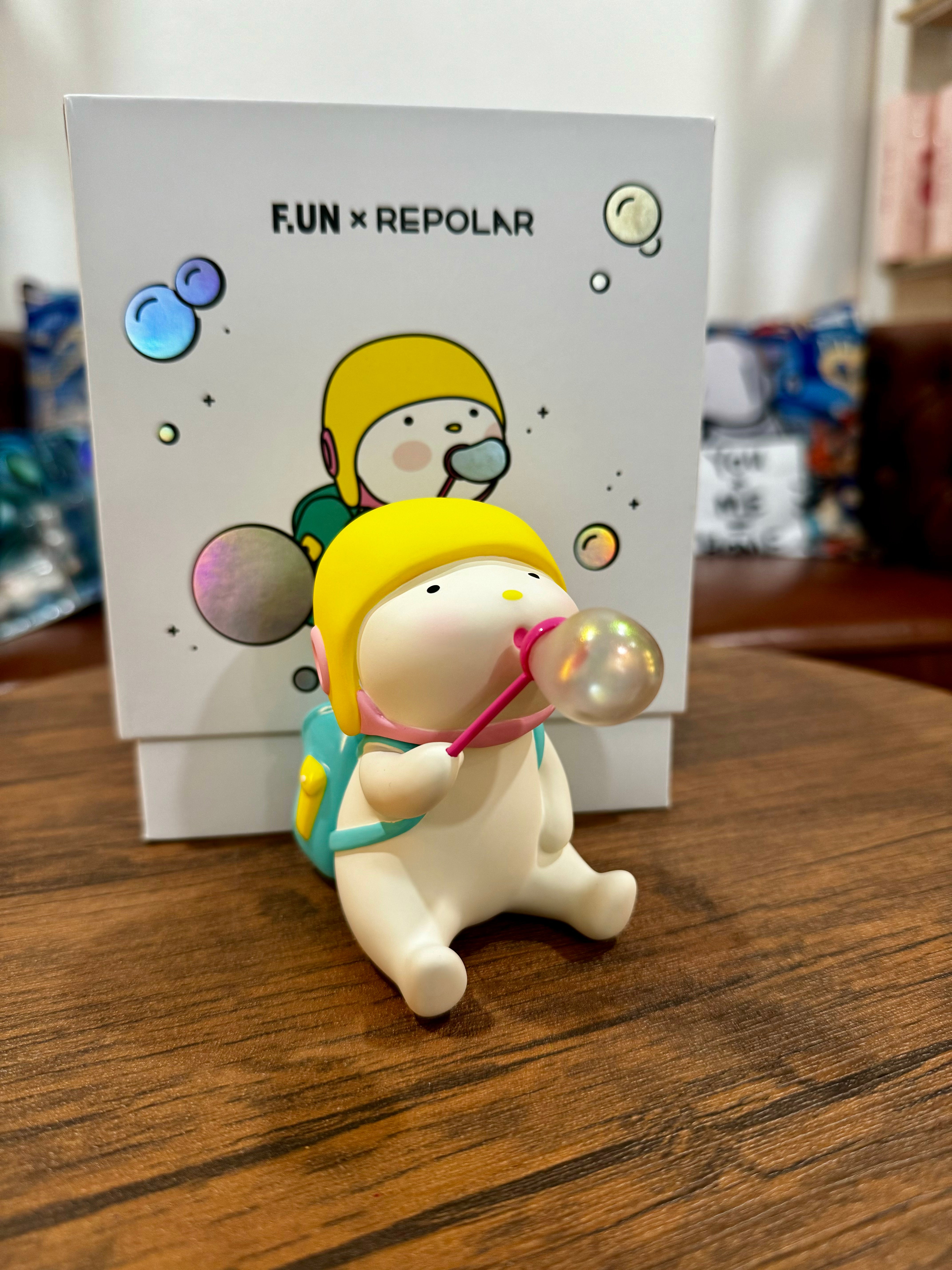 A blind box and art toy store product: Repolar 150% blow bubbles toy figurine, PVC material, 5-inch size, limited to 1001 pieces.