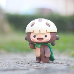 Bakumbaa Giant ver. toy figurine preorder, featuring a mushroom man design in soft vinyl, 14 cm tall, limited edition of 200 pieces.