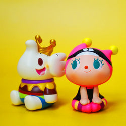 Toy figurines of a girl, animal with a crown, and more in King Burger Elfie & Greenie blind box series.