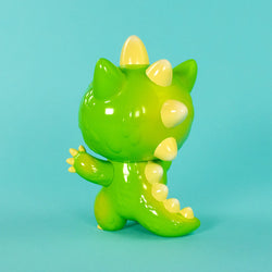 New Screaming Boomu Kaiju Kitty Soft Vinyl Figure with glossy green finish, open-mouthed roar, and 7-inch height.