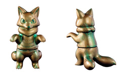 Close-up of Sakiros Bronz by Konatsu, a 4 sofubi toy, depicting a detailed animal figure.