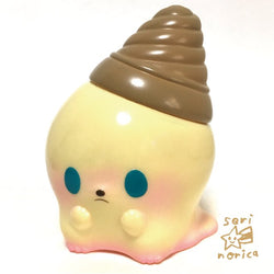 Kaiju Icey Vanilla toy with cone and brown hat, cartoon style, 100mm Sofubi.